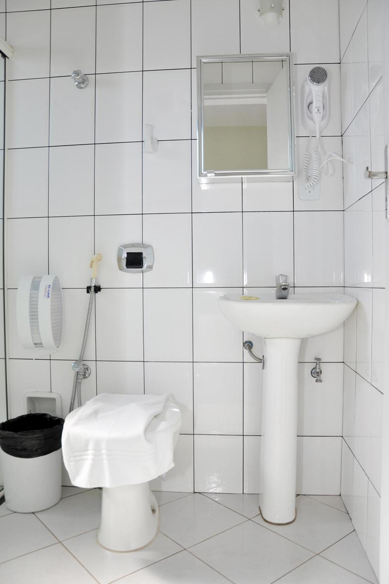 Hotel Carolina Plaza Uberaba Pokoj fotografie